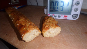 Brot Backen: 230 Grad Dinkel mit Tomatensoße und Mantel Lauge+Soja
